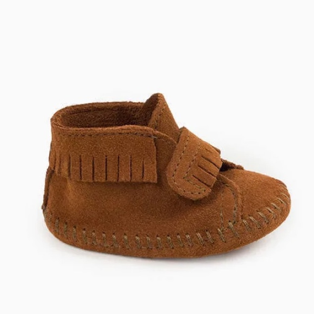 MINNETONKA | Unisex | Baby Shoes | Front Strap Moccasins | Size 2